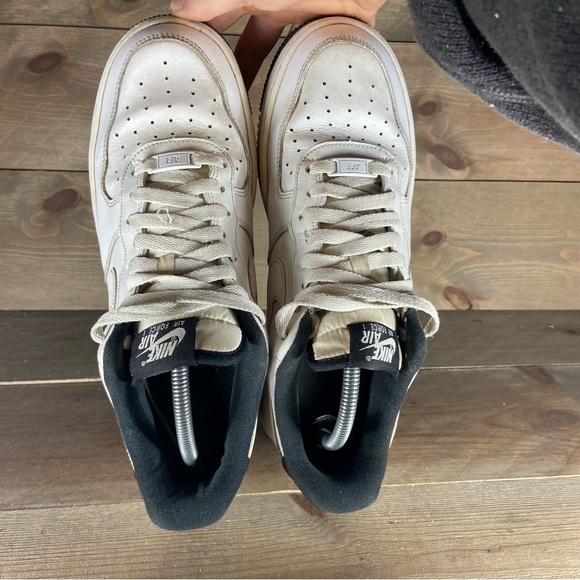 Nike Air Force one Mens size 9 shoes white leather low top sneakers - Picture 5 of 8